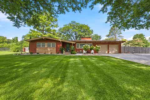 Homes For Sale - 974 W Alexander Ave<br/> Haysville, KS 67060