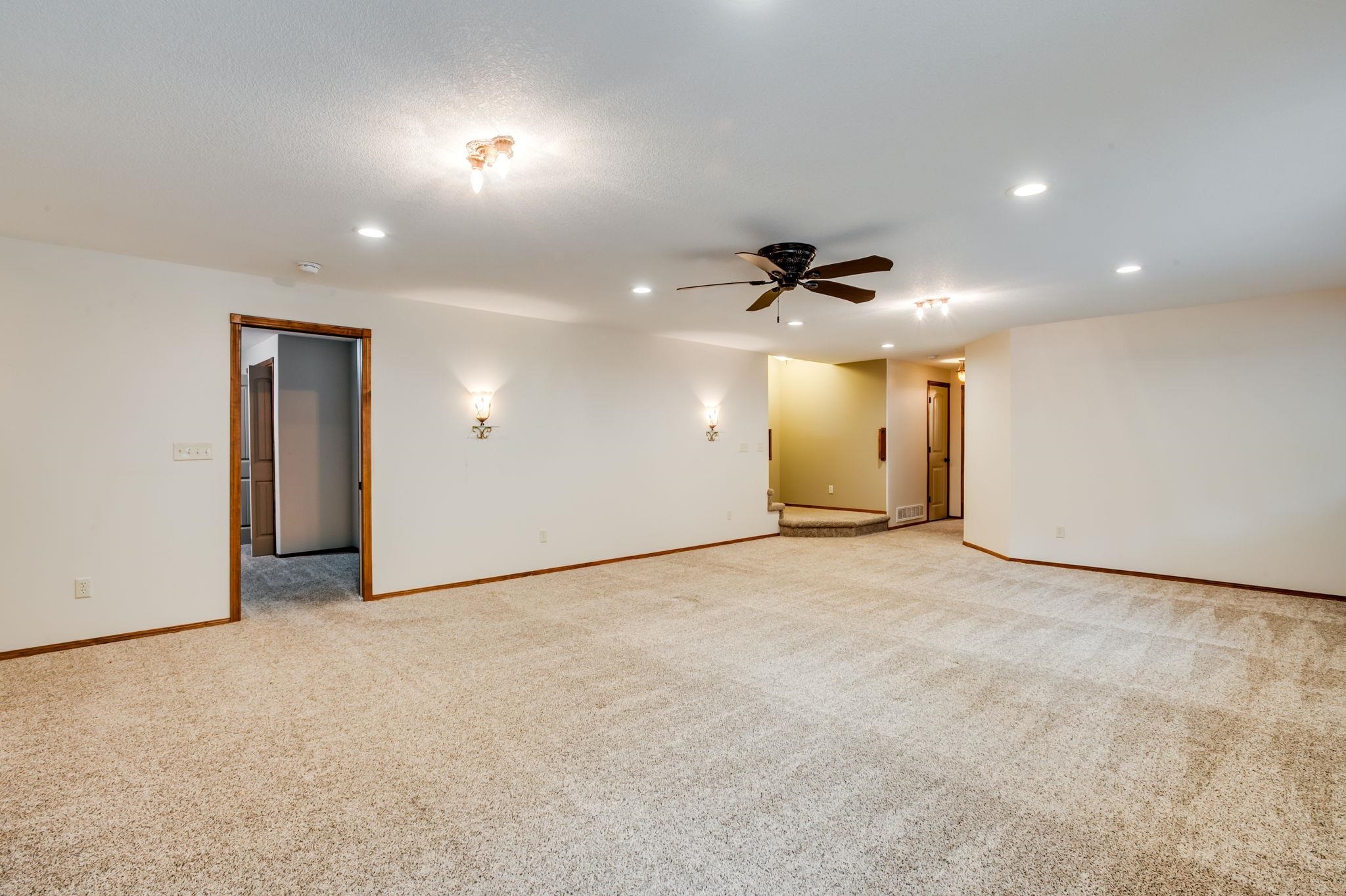 1212 N High Park Dr, Derby, Virginia image 24