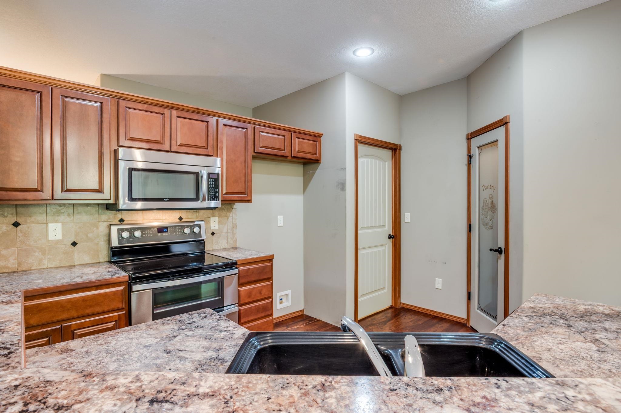 1212 N High Park Dr, Derby, Virginia image 12