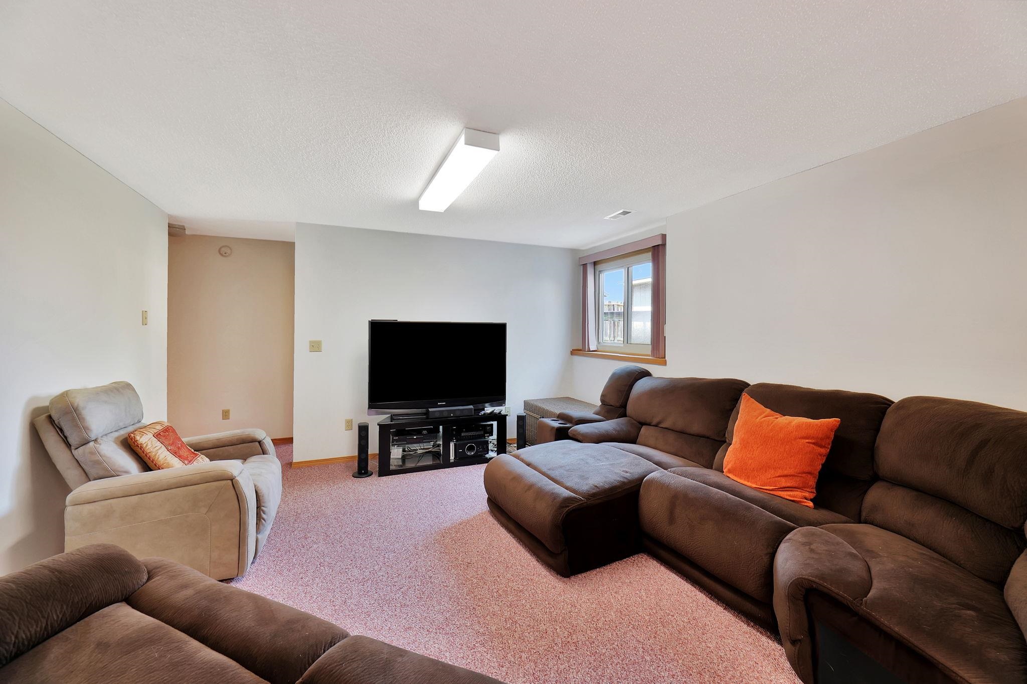 1512 E Mcclelland Dr, Derby, Kansas image 19