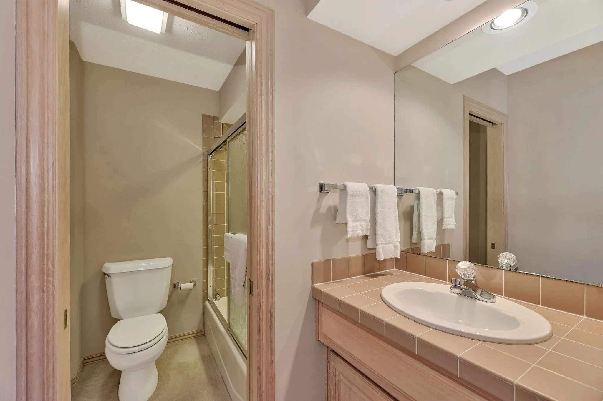 Wichita, Kansas 67230, United States, 5 Bedrooms Bedrooms, ,4 BathroomsBathrooms,Residential,Active,82787