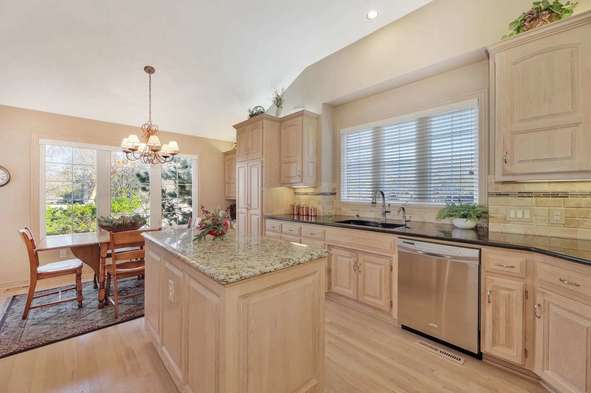 Wichita, Kansas 67230, United States, 5 Bedrooms Bedrooms, ,4 BathroomsBathrooms,Residential,Active,82787