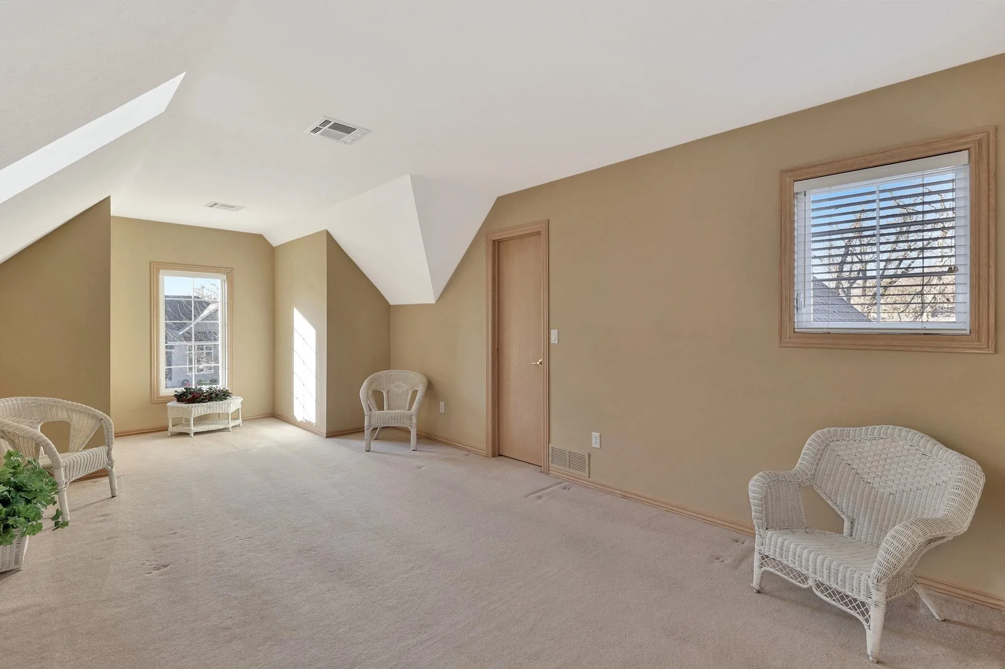 Wichita, Kansas 67230, United States, 5 Bedrooms Bedrooms, ,4 BathroomsBathrooms,Residential,Active,82787