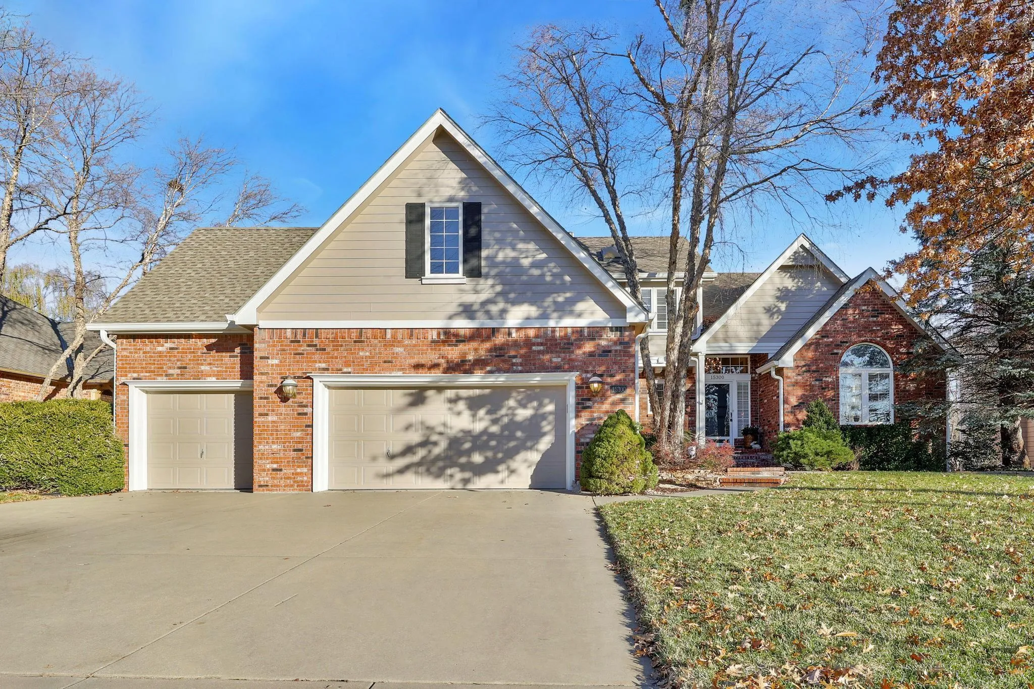 Wichita, Kansas 67230, United States, 5 Bedrooms Bedrooms, ,4 BathroomsBathrooms,Residential,Active,82787