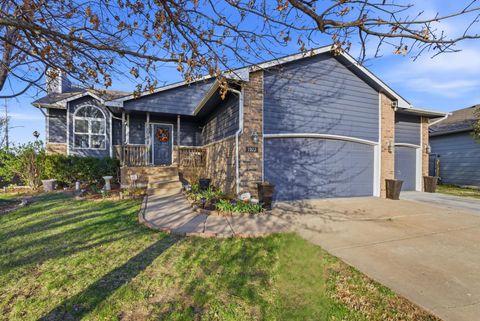 Homes For Sale - 1922 N Beretta Ct<br/> Andover, KS 67002