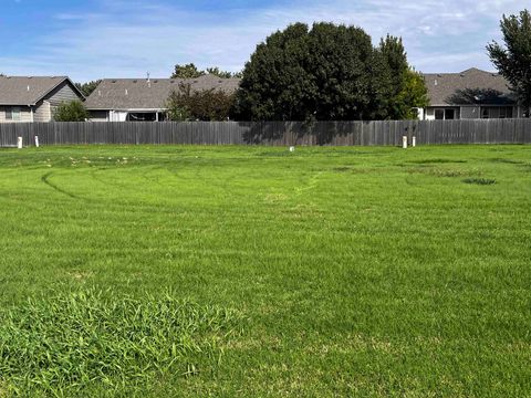 Vacant Land For Sale - 1208 Lazy Creek Ct<br/> Newton, KS 67114