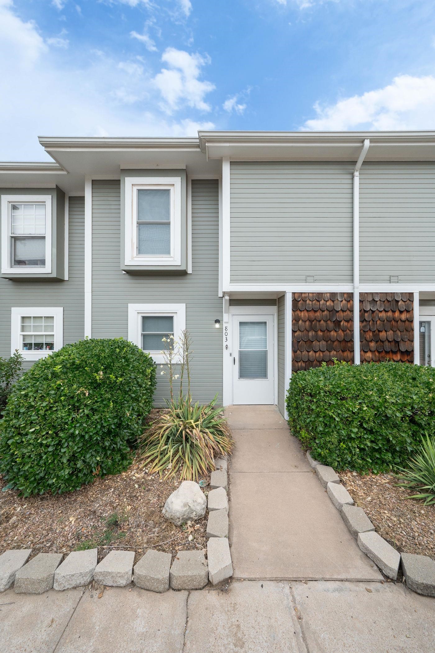 6725 W Shade Ln, Wichita, Kansas image 1