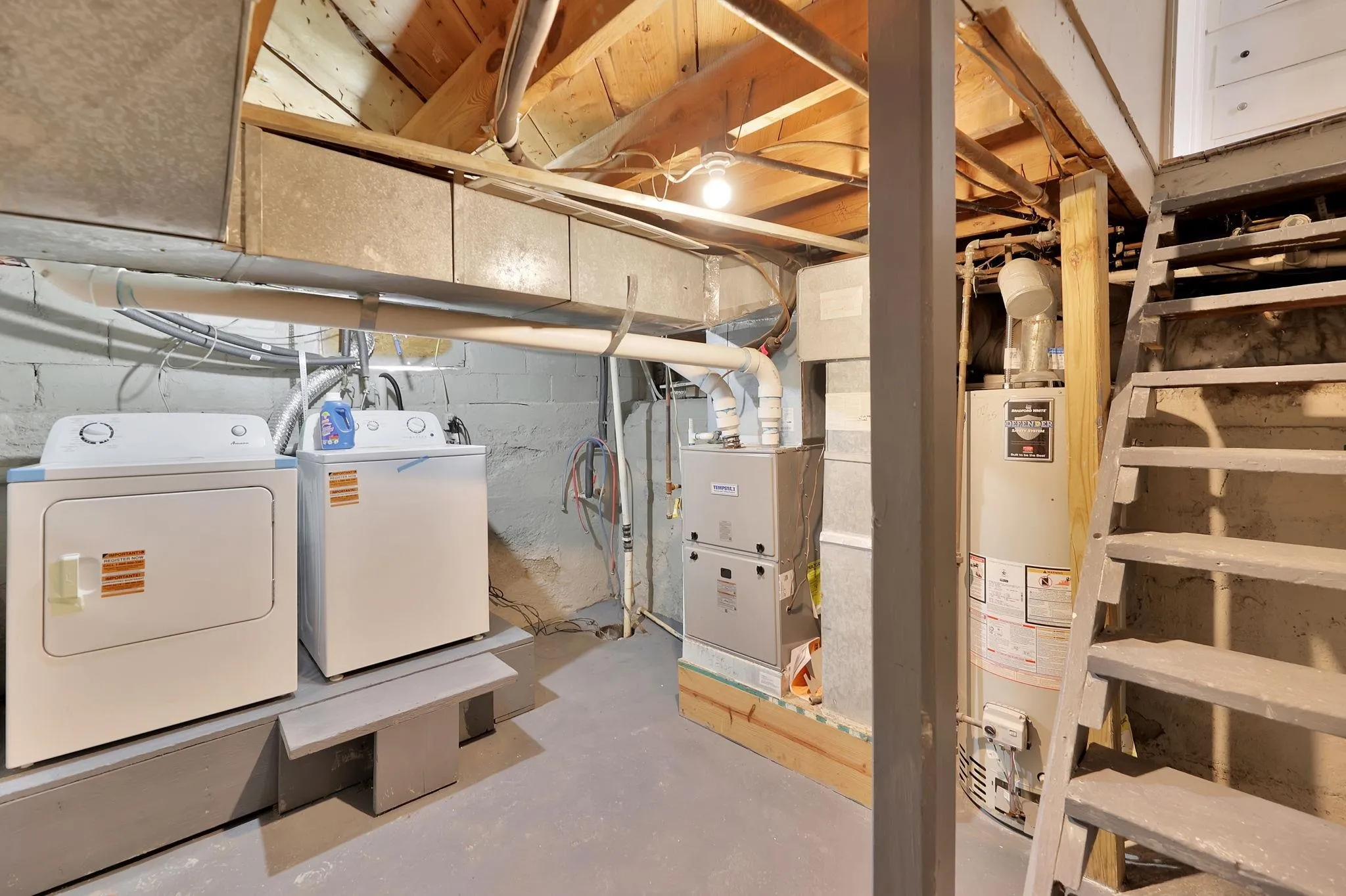 Wichita, Kansas 67211, United States, 4 Bedrooms Bedrooms, ,2 BathroomsBathrooms,Residential,Pending,111997