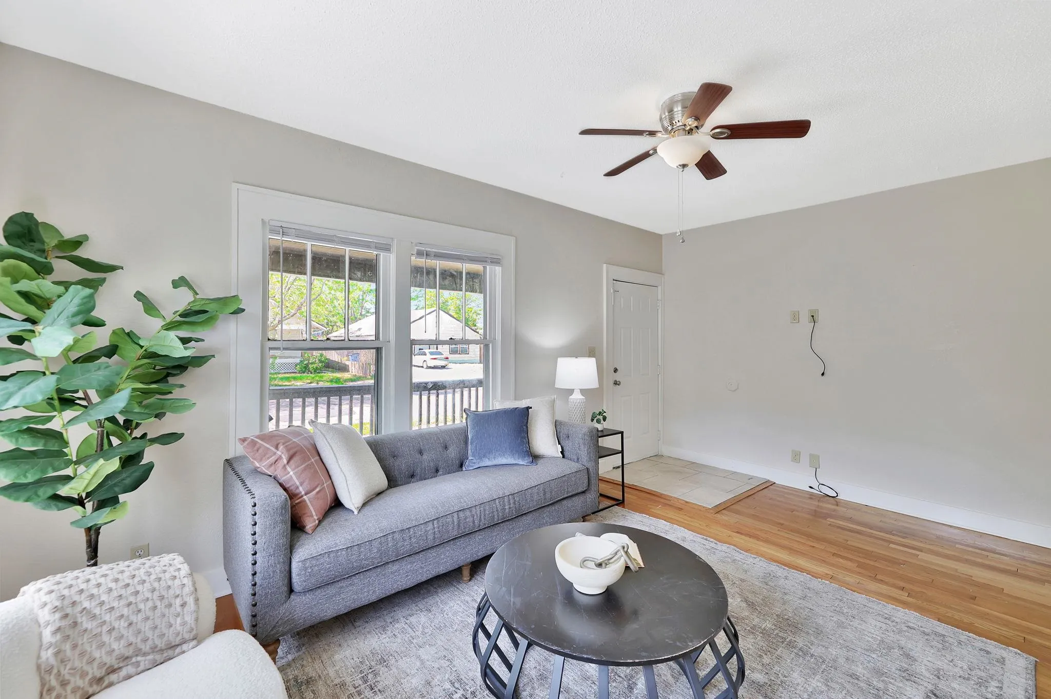 Wichita, Kansas 67211, United States, 4 Bedrooms Bedrooms, ,2 BathroomsBathrooms,Residential,Pending,111997