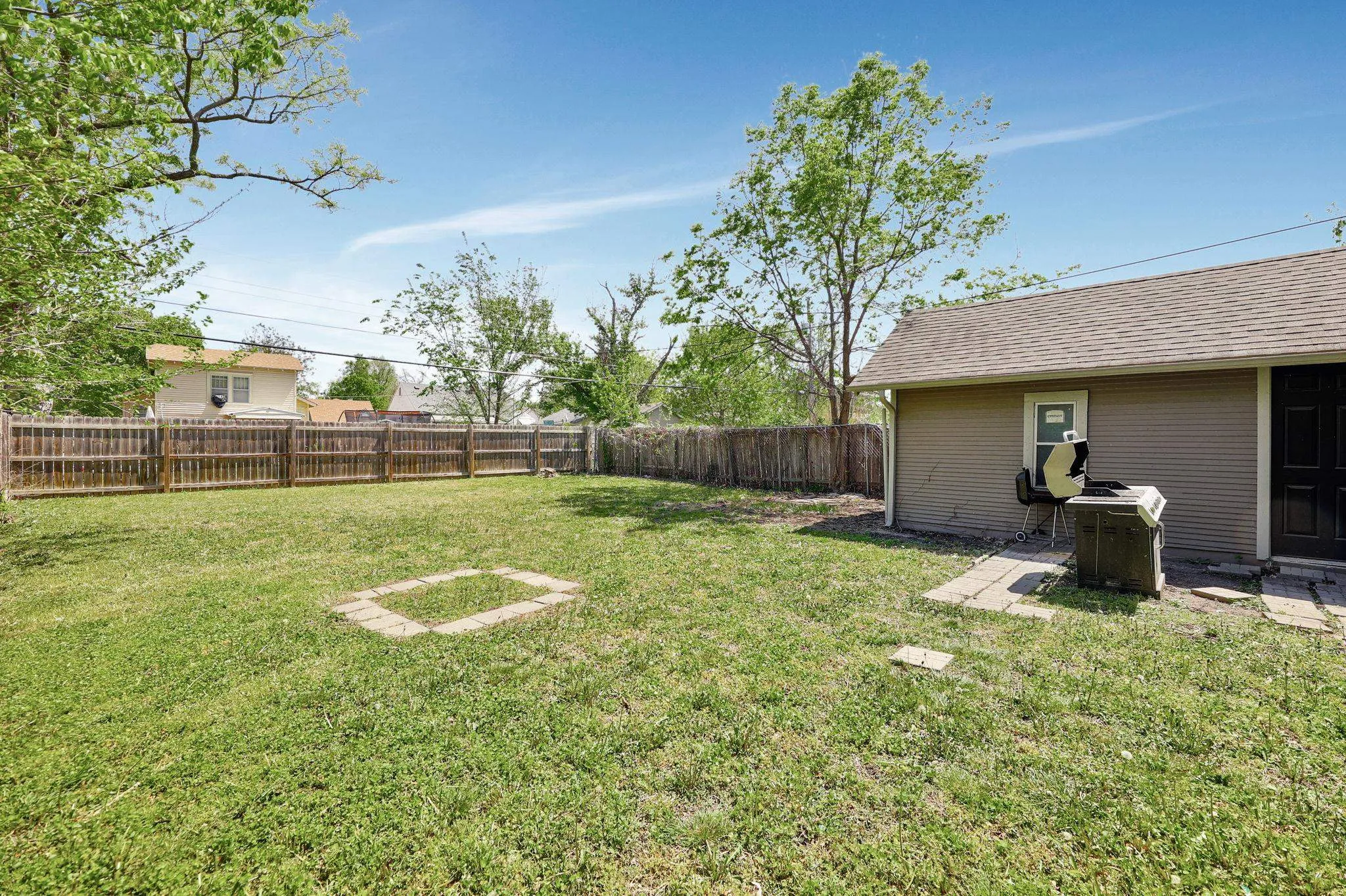 Wichita, Kansas 67211, United States, 4 Bedrooms Bedrooms, ,2 BathroomsBathrooms,Residential,Pending,111997