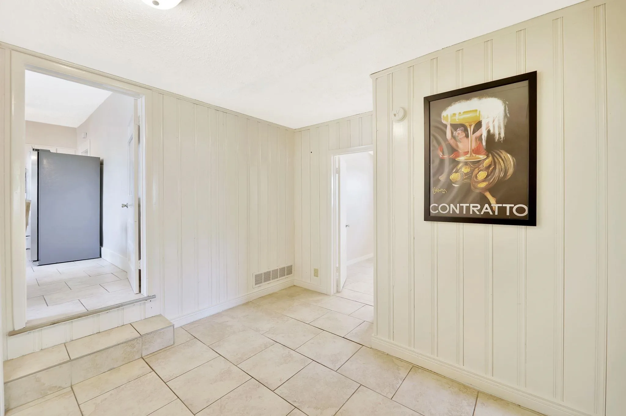 Wichita, Kansas 67211, United States, 4 Bedrooms Bedrooms, ,2 BathroomsBathrooms,Residential,Pending,111997