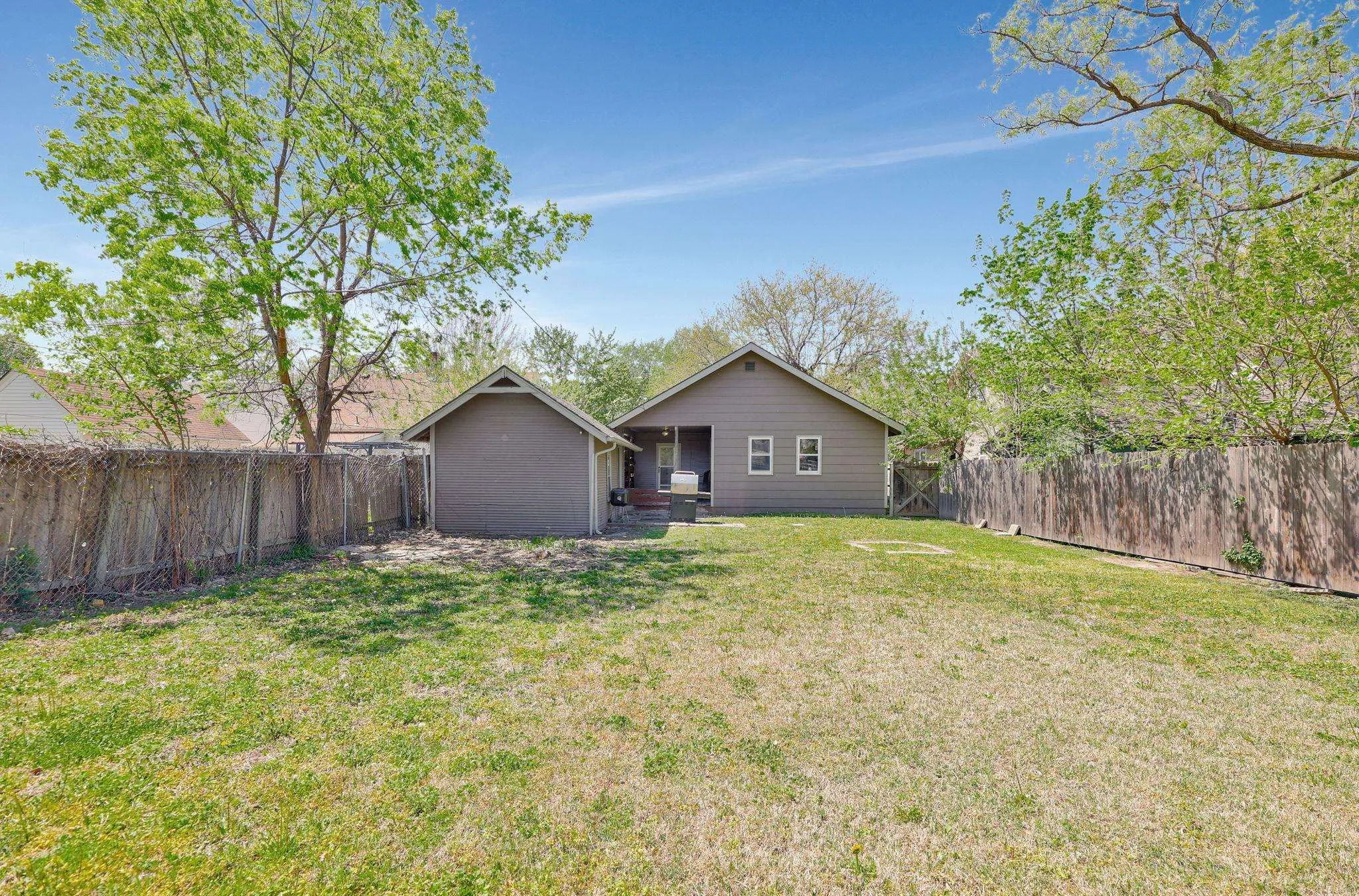 Wichita, Kansas 67211, United States, 4 Bedrooms Bedrooms, ,2 BathroomsBathrooms,Residential,Pending,111997