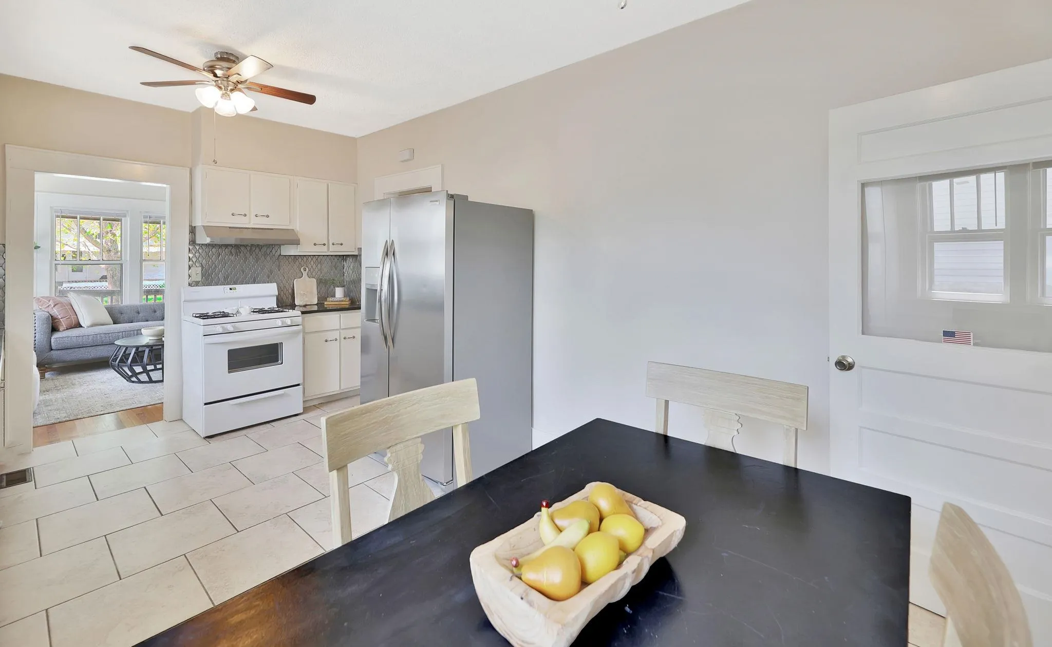 Wichita, Kansas 67211, United States, 4 Bedrooms Bedrooms, ,2 BathroomsBathrooms,Residential,Pending,111997