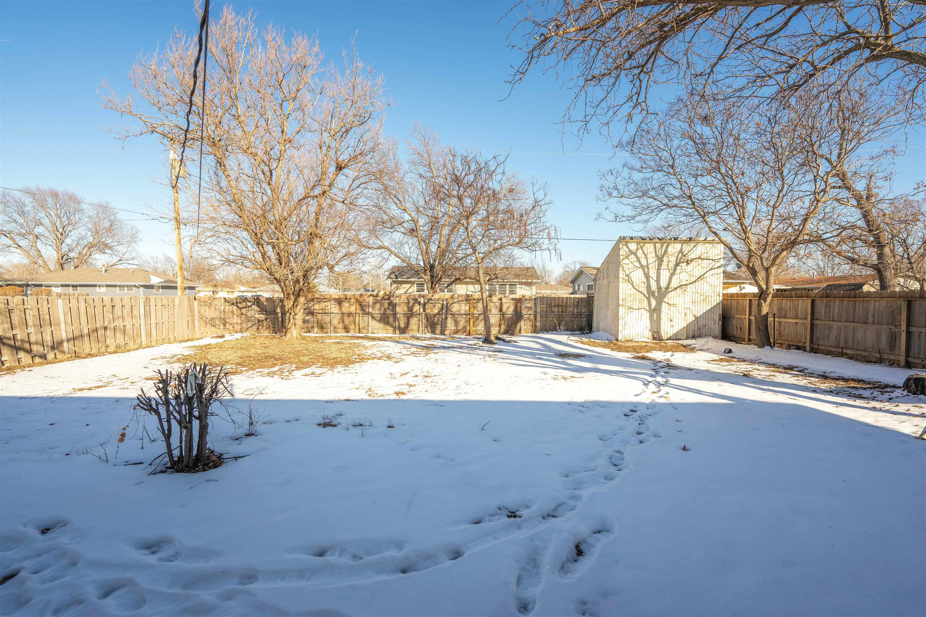 2103 Wesley St, Salina, Kansas image 19