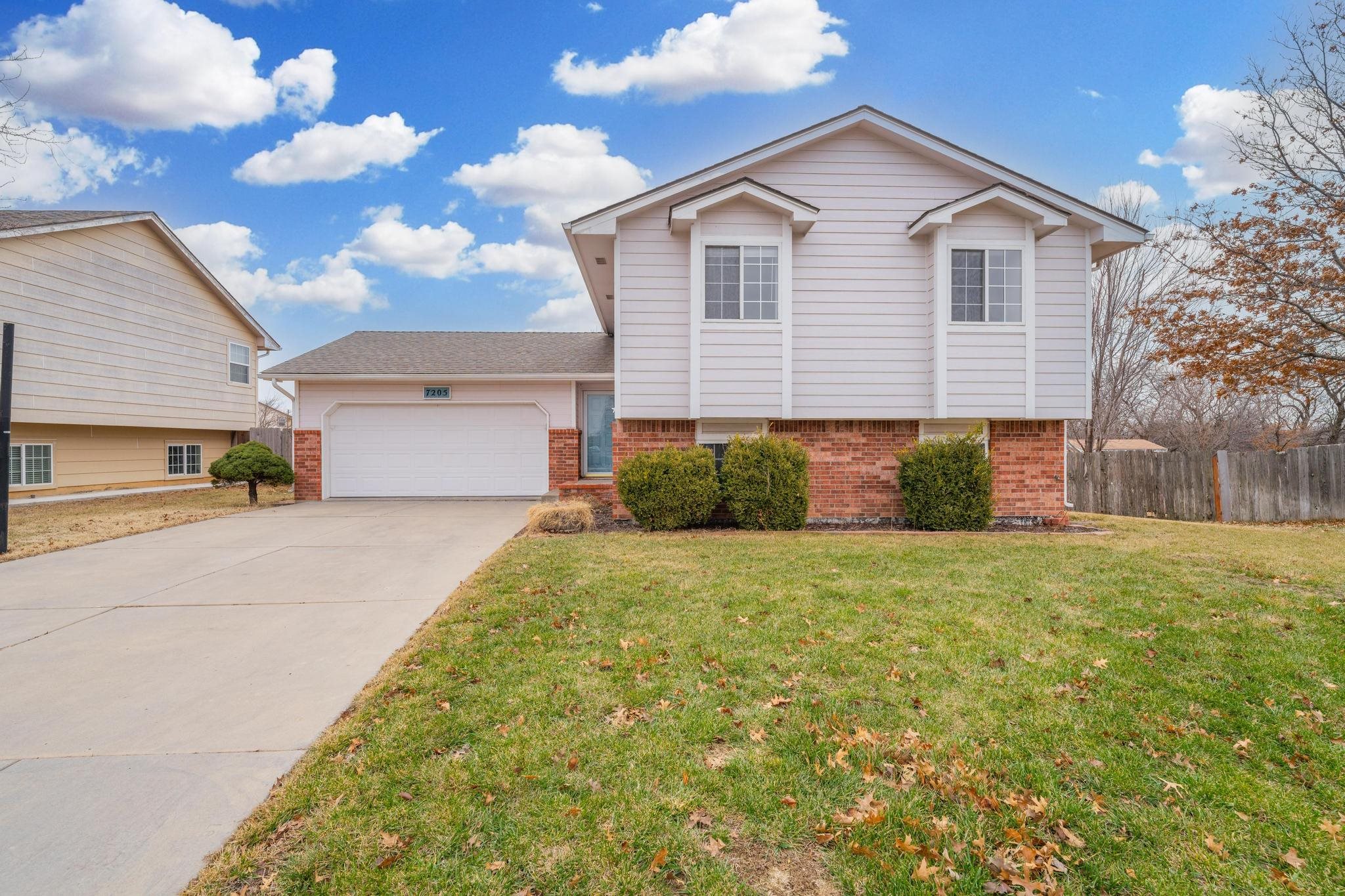 7205 E Brookview Cir, Wichita, Kansas image 3