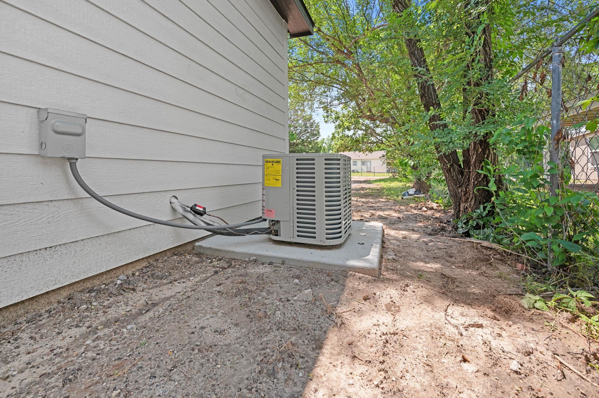 2247 S Santa Fe St, Wichita, Kansas image 29