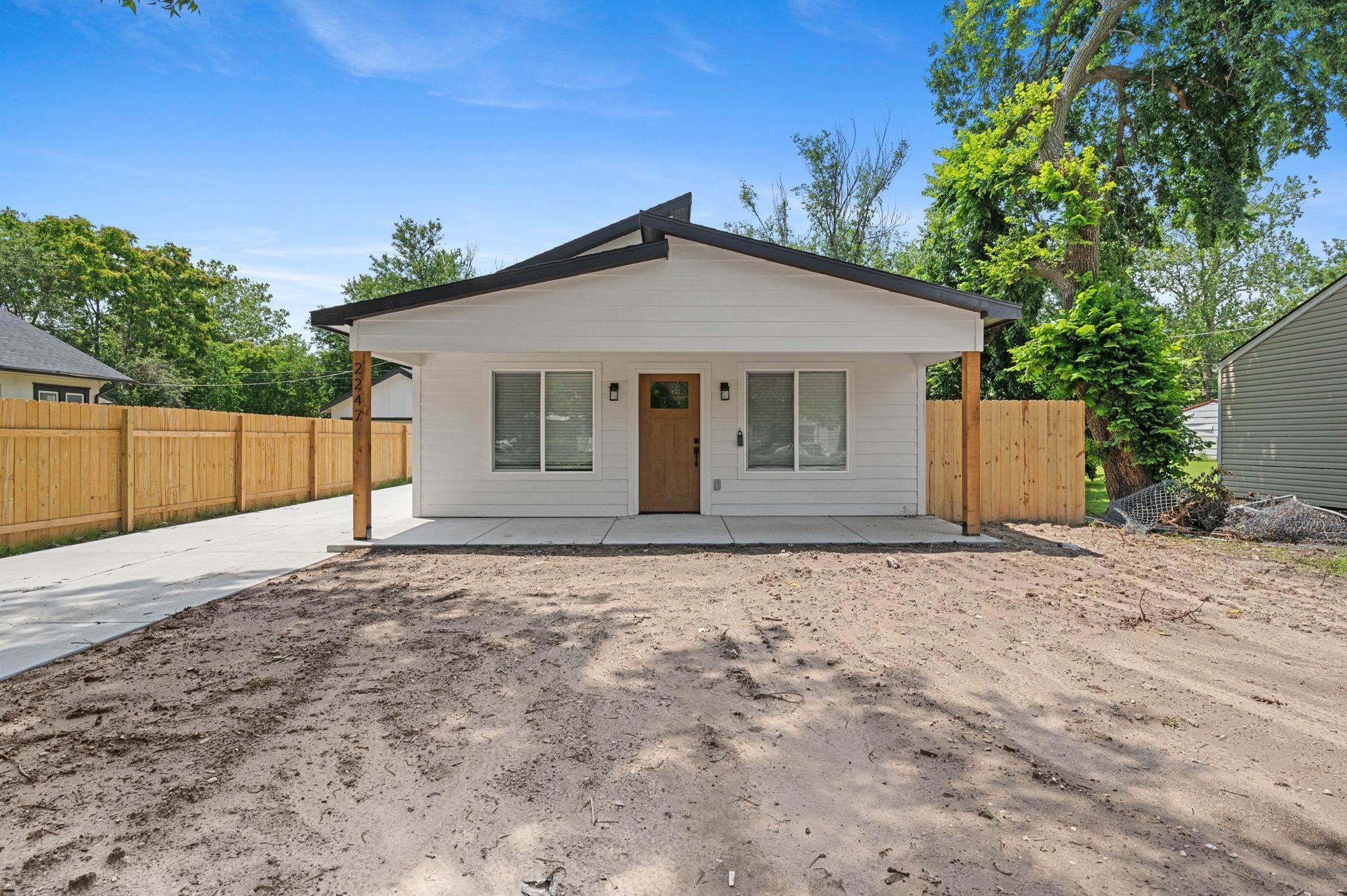 2247 S Santa Fe St, Wichita, Kansas image 1