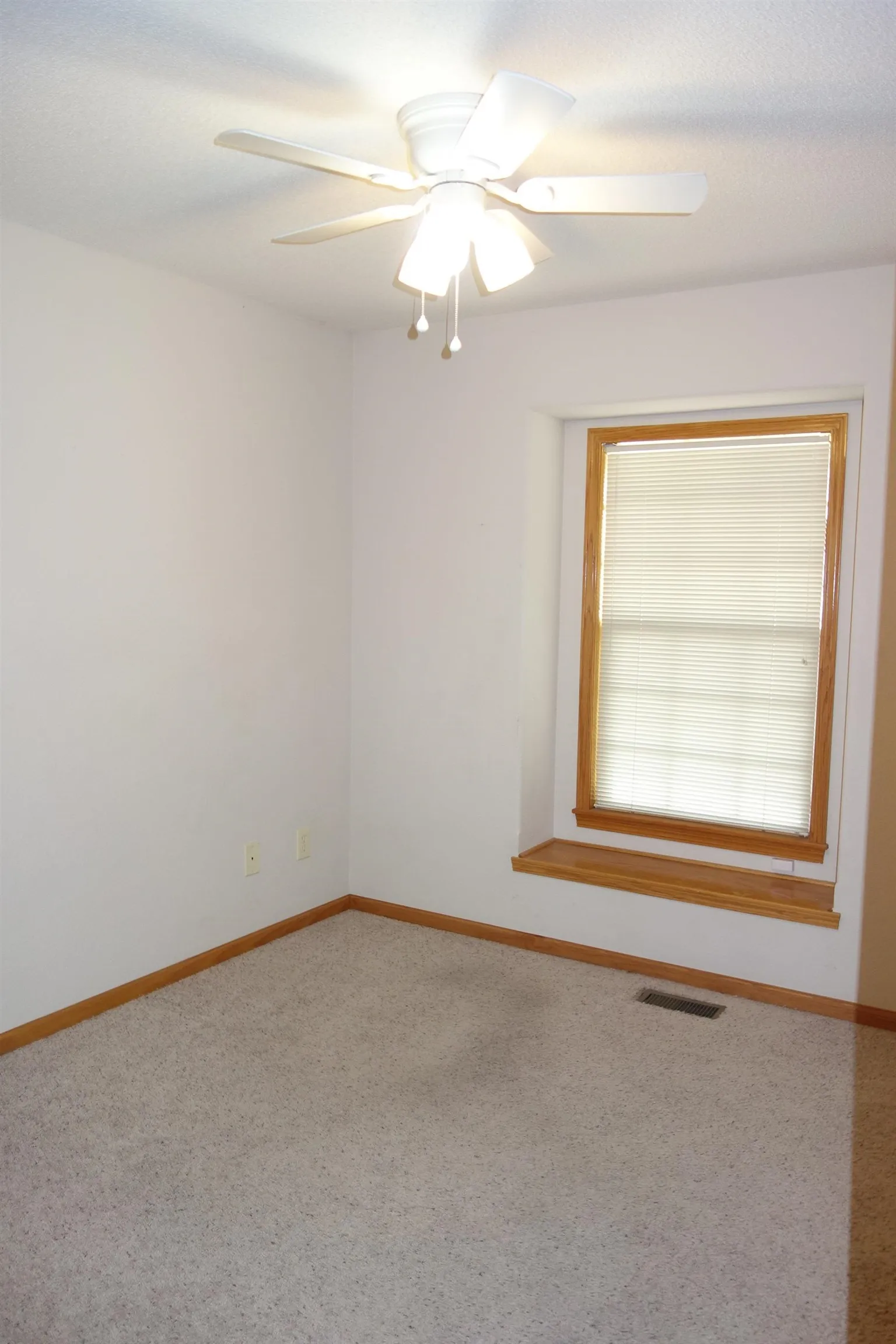 Derby, Kansas 67037, United States, 4 Bedrooms Bedrooms, ,3 BathroomsBathrooms,Residential,Pending,81556