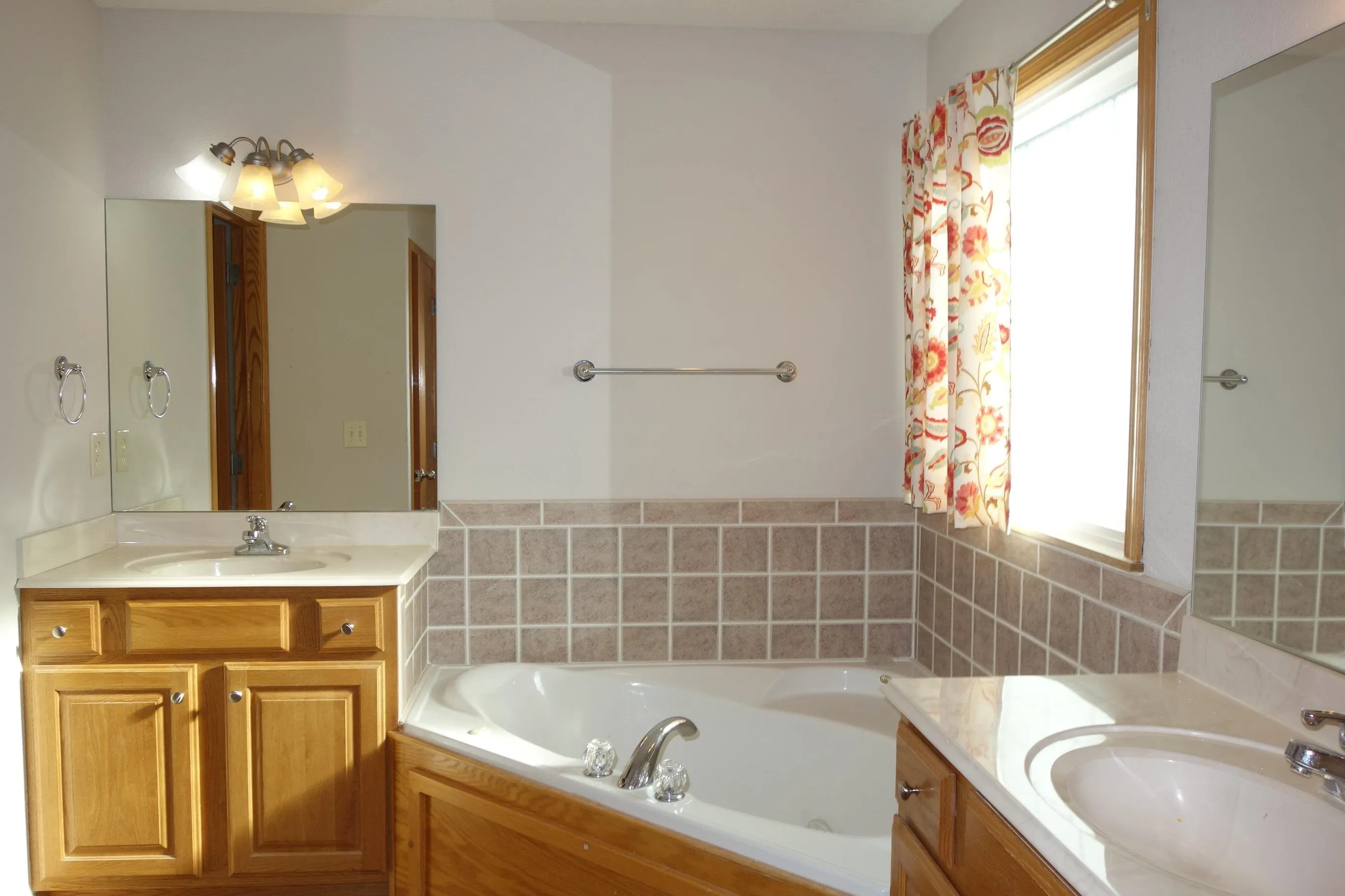 Derby, Kansas 67037, United States, 4 Bedrooms Bedrooms, ,3 BathroomsBathrooms,Residential,Pending,81556