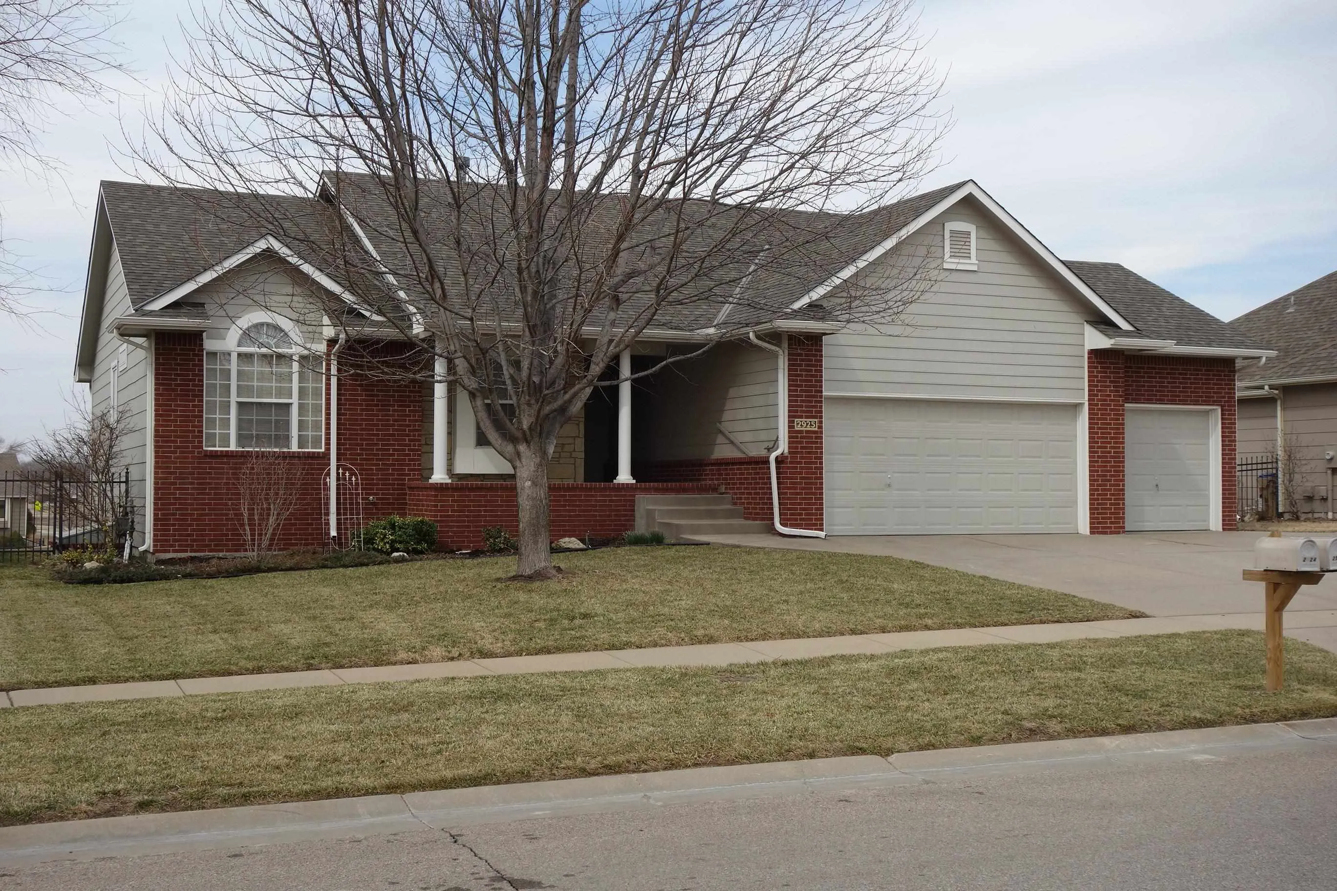 Derby, Kansas 67037, United States, 4 Bedrooms Bedrooms, ,3 BathroomsBathrooms,Residential,Pending,81556
