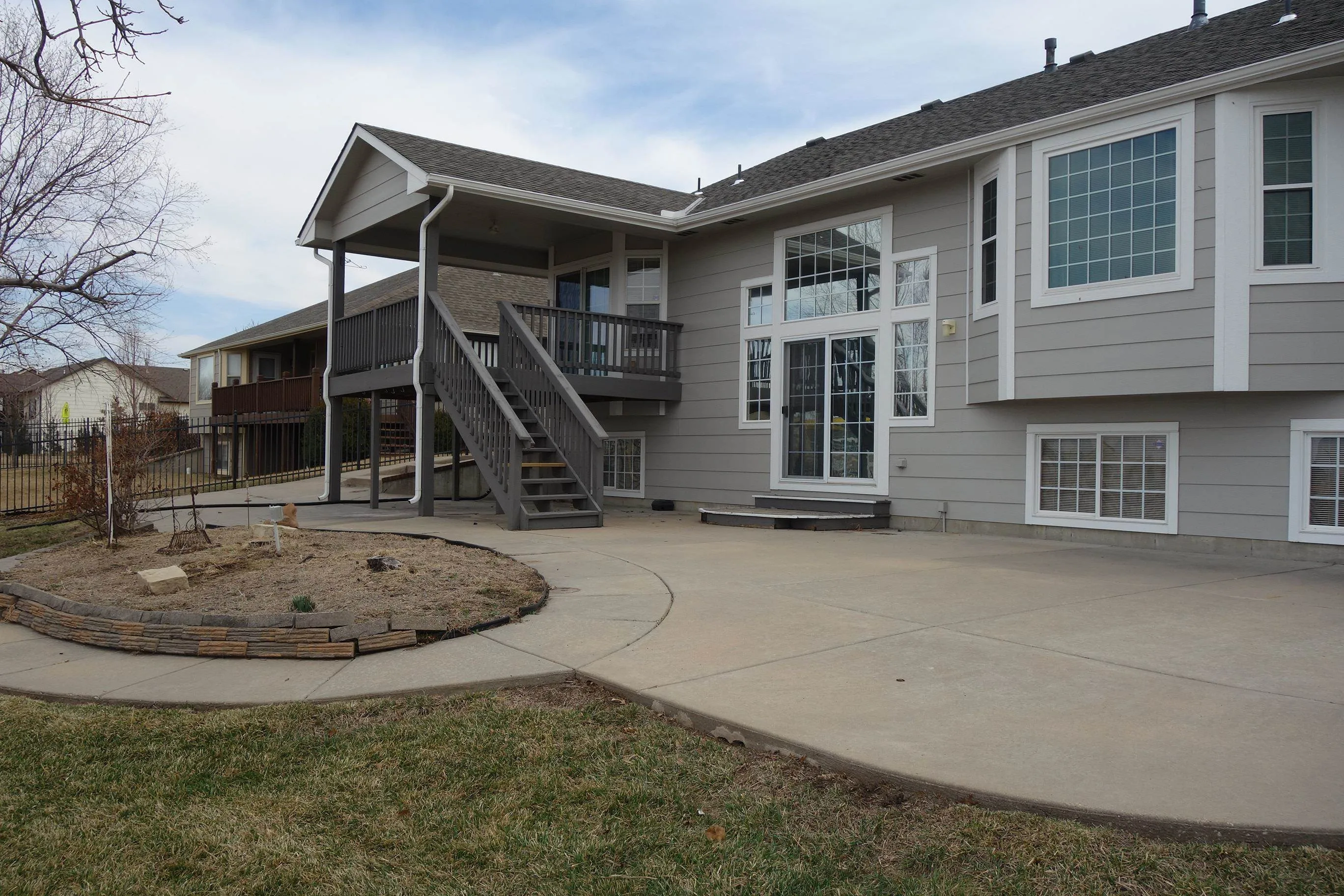 Derby, Kansas 67037, United States, 4 Bedrooms Bedrooms, ,3 BathroomsBathrooms,Residential,Pending,81556