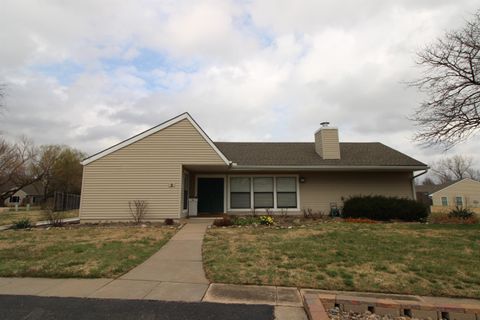 Tiny photo for 16 Chisholm Creek St, Wichita, KS 67226 (MLS # 669284)