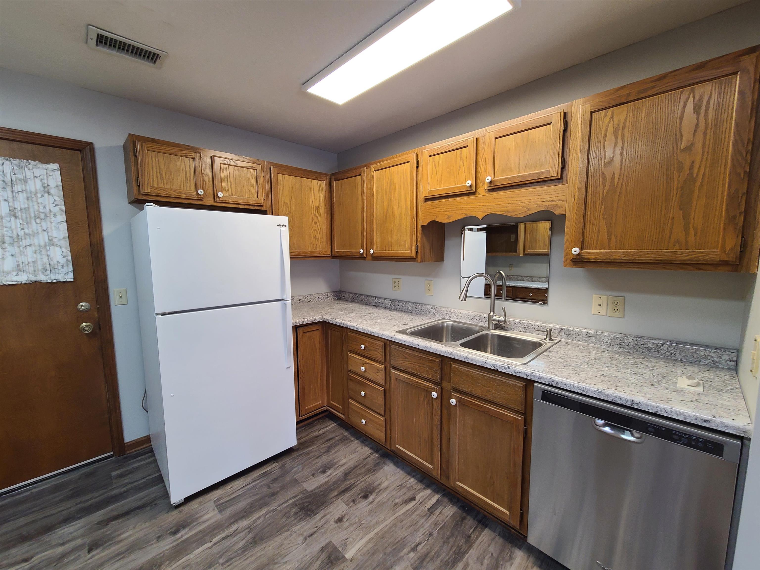 638 E State St, Lindsborg, Kansas image 5