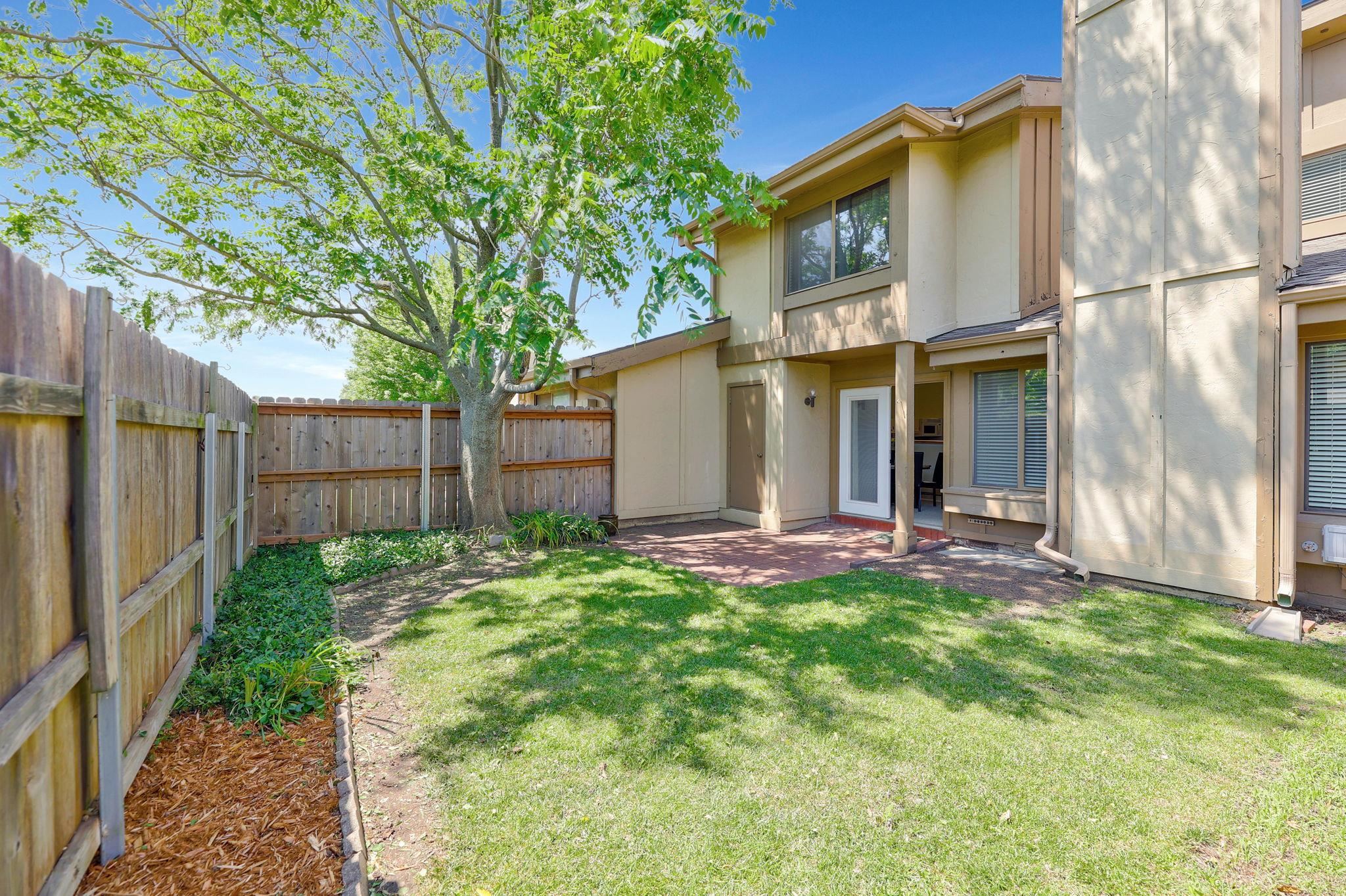 8201 E Harry St, Wichita, Kansas image 23