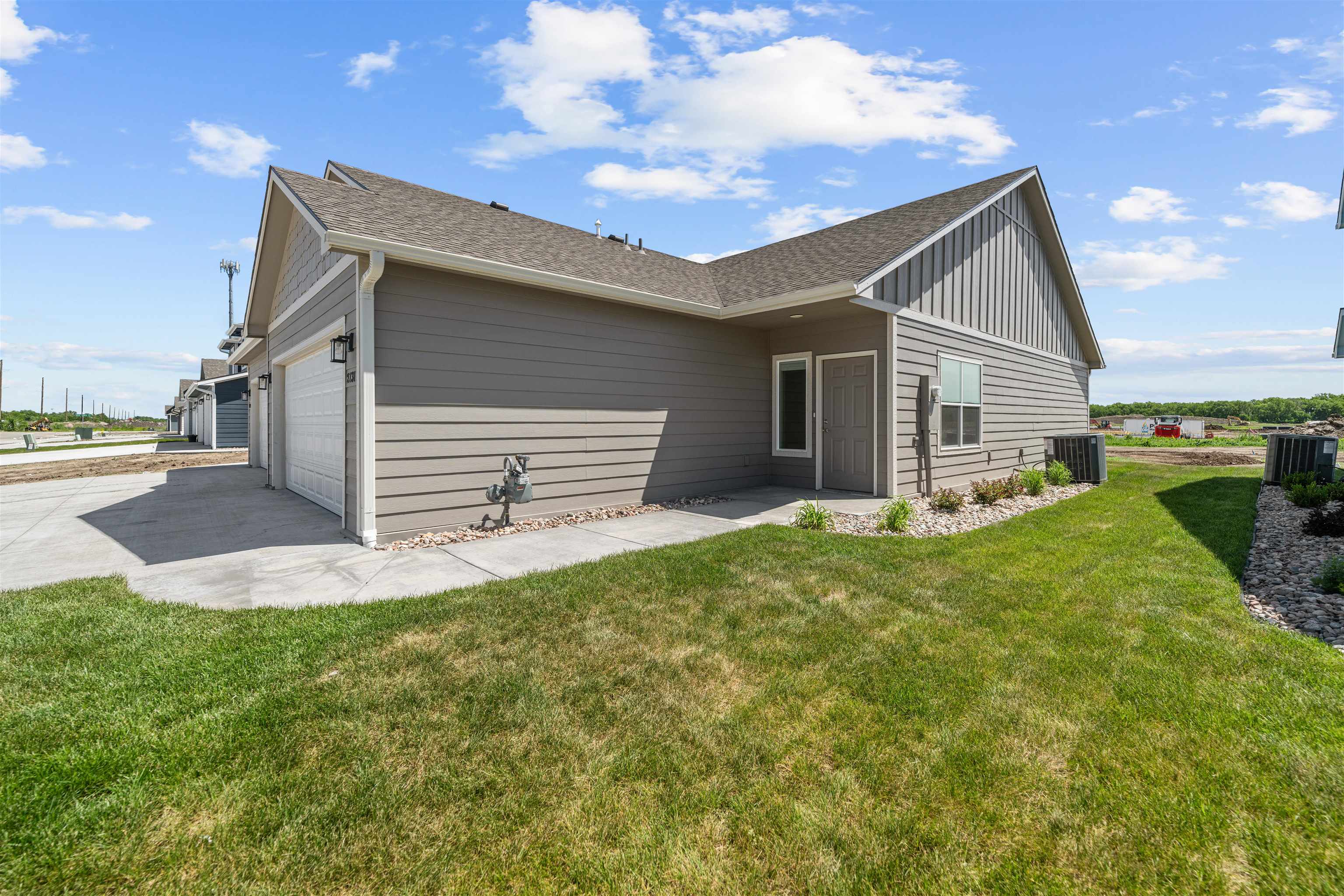 2731 Tim Rogers Ln, Salina, Kansas image 2
