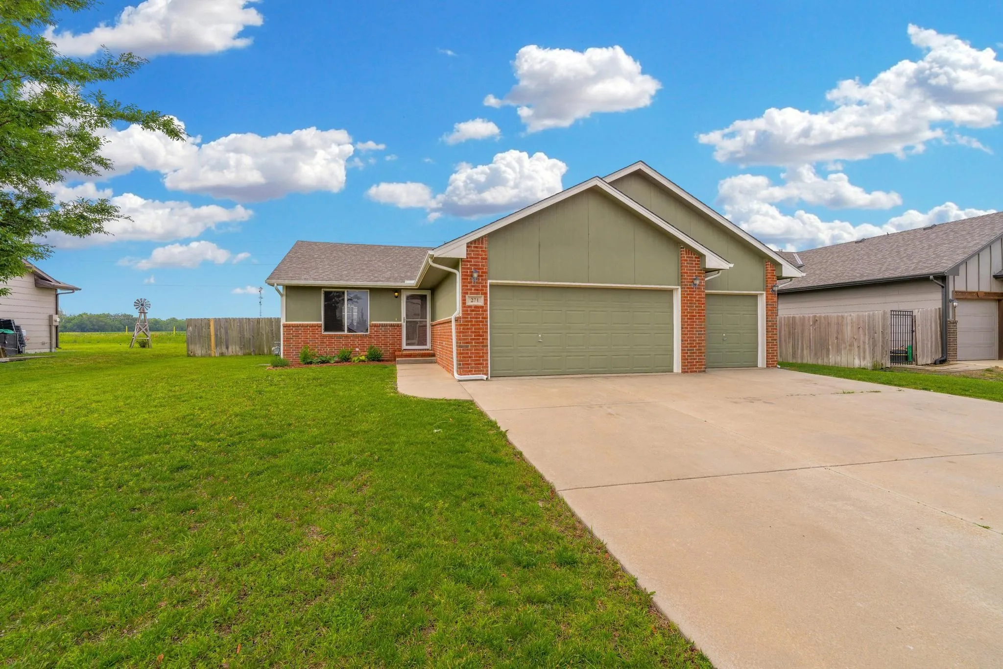 Rose Hill, Kansas 67133, United States, 3 Bedrooms Bedrooms, ,2 BathroomsBathrooms,Residential,Active,146586