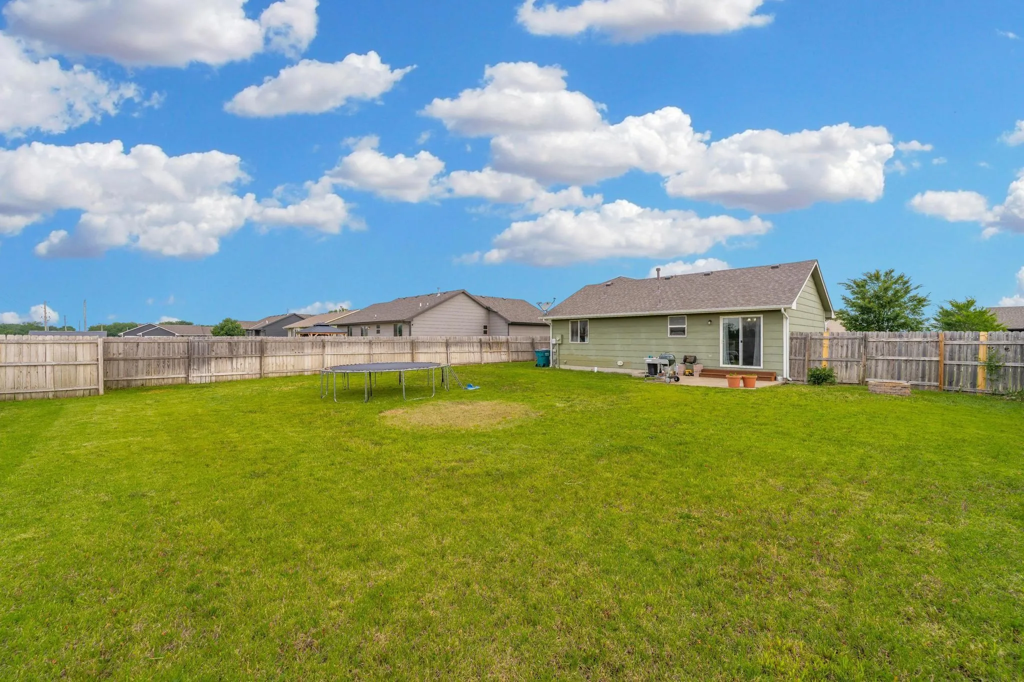 Rose Hill, Kansas 67133, United States, 3 Bedrooms Bedrooms, ,2 BathroomsBathrooms,Residential,Active,146586