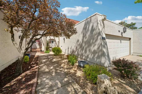 58 E Via Roma St, Wichita, KS MLS: 654037