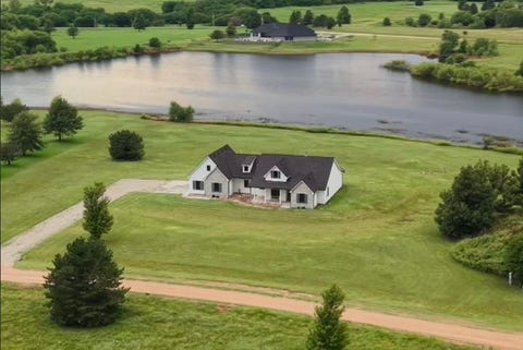 Homes For Sale - 217 N Heritage Rd<br/> Sumner County, Wellington, KS 67152