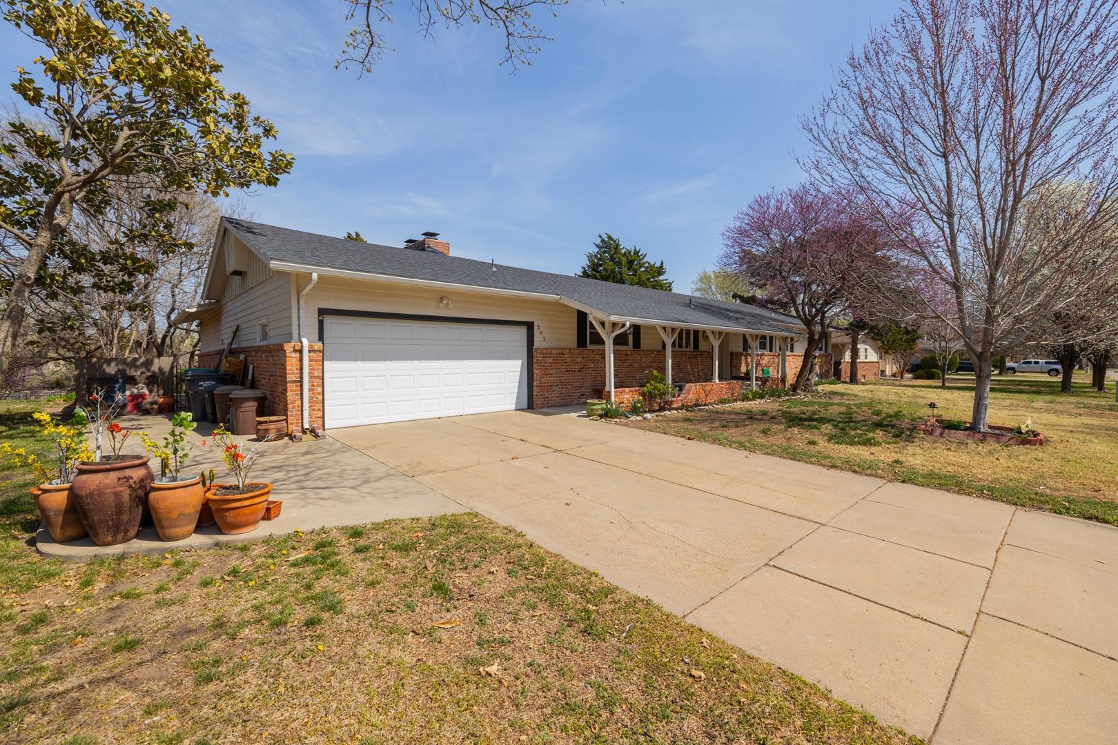 202 S Bonnie Brae St, Wichita, Kansas image 3