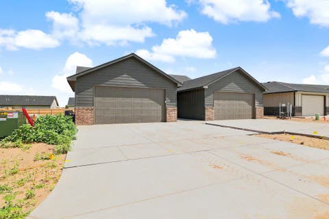 Multifamily For Sale - 2939 S Cedar Crest Ct #100<br/> Sedgwick County, Wichita, KS 67235