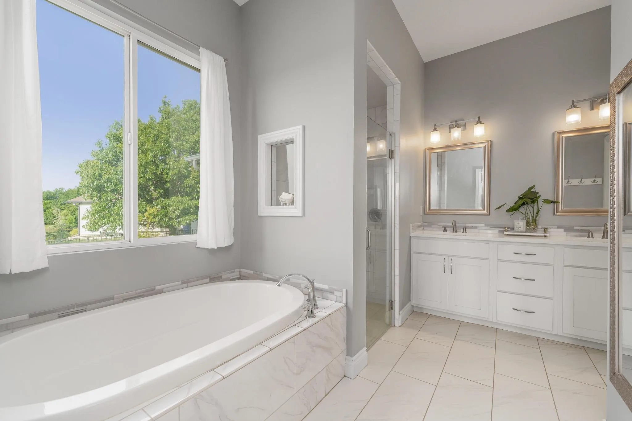 Rose Hill, Kansas 67133, United States, 5 Bedrooms Bedrooms, ,4 BathroomsBathrooms,Residential,Active,37113