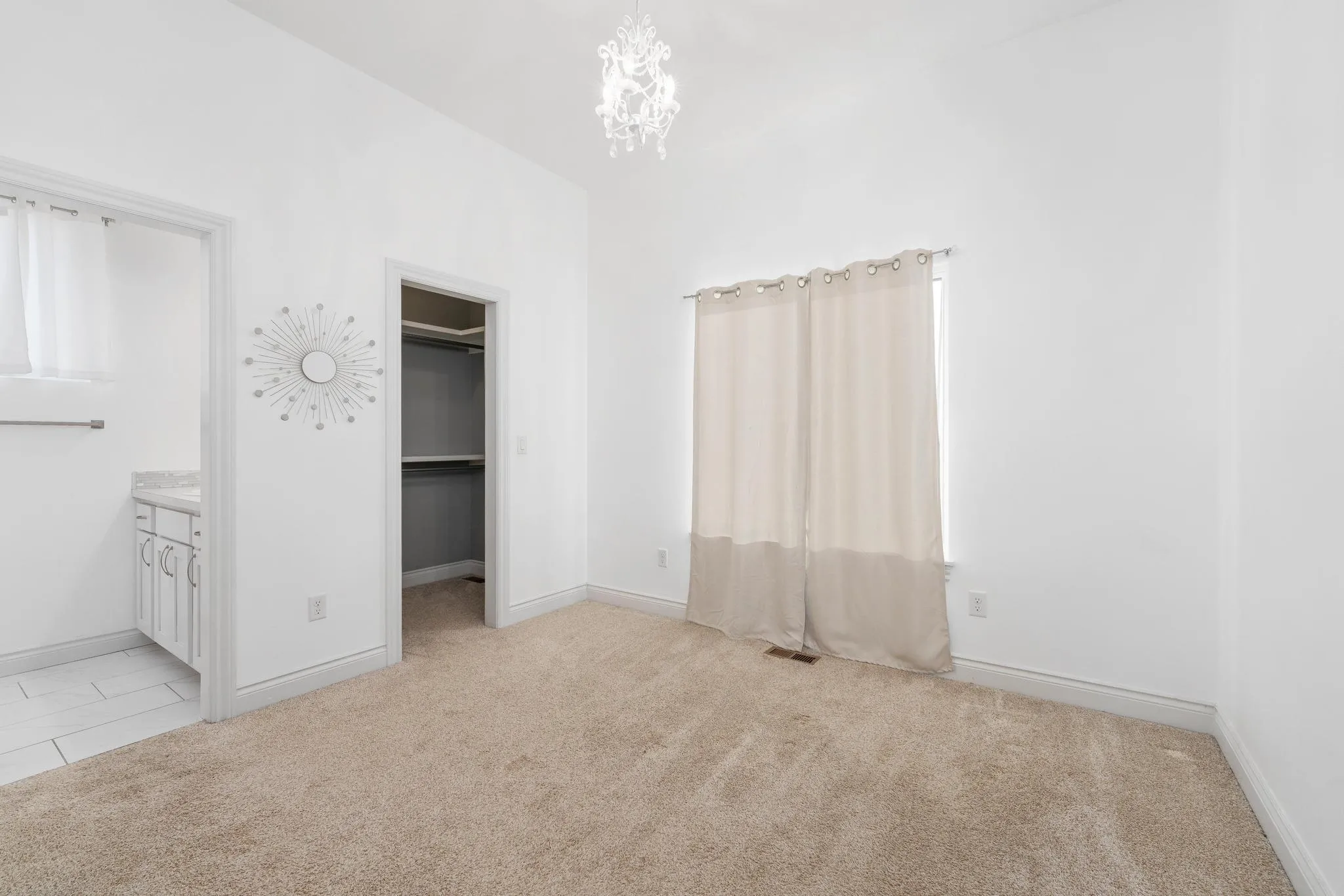 Rose Hill, Kansas 67133, United States, 5 Bedrooms Bedrooms, ,4 BathroomsBathrooms,Residential,Active,37113