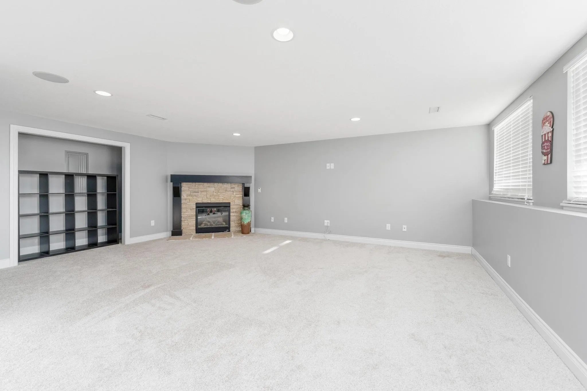 Rose Hill, Kansas 67133, United States, 5 Bedrooms Bedrooms, ,4 BathroomsBathrooms,Residential,Active,37113