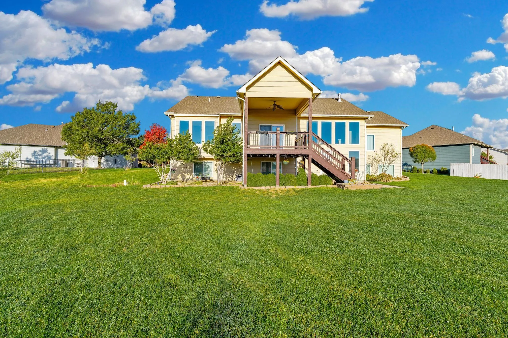 Rose Hill, Kansas 67133, United States, 5 Bedrooms Bedrooms, ,4 BathroomsBathrooms,Residential,Active,37113