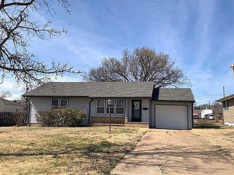 Homes For Sale - 214 S First Avenue<br/> Ottawa County, Minneapolis, KS 67467