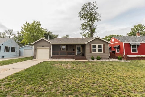 Homes For Sale - 416 E Claflin Ave<br/> Salina, KS 67401