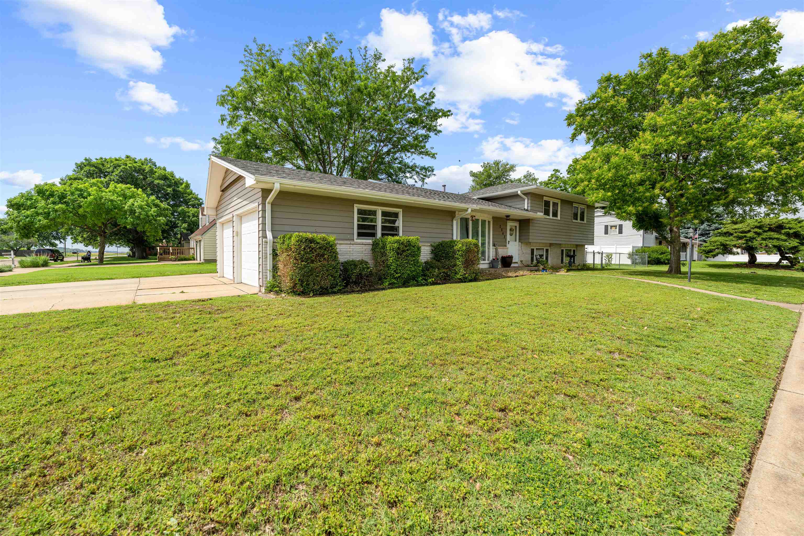 2842 Bret Ave, Salina, Kansas image 2