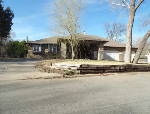 12 SW Rolling Hills Dr, Wichita, KS MLS: 652482