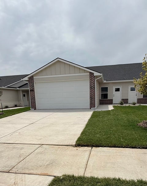 Homes For Sale - 5425 W Rolly St<br/> Sedgwick County, Wichita, KS 67215