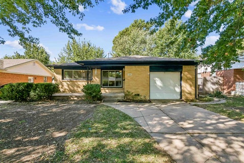 Photo of 1221 N Derby Ave, Derby, KS 67037 (MLS # 680498)