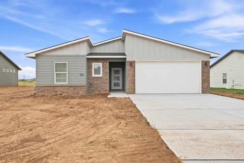 Homes For Sale - 192 Tomahawk St<br/> Clearwater, KS 67026