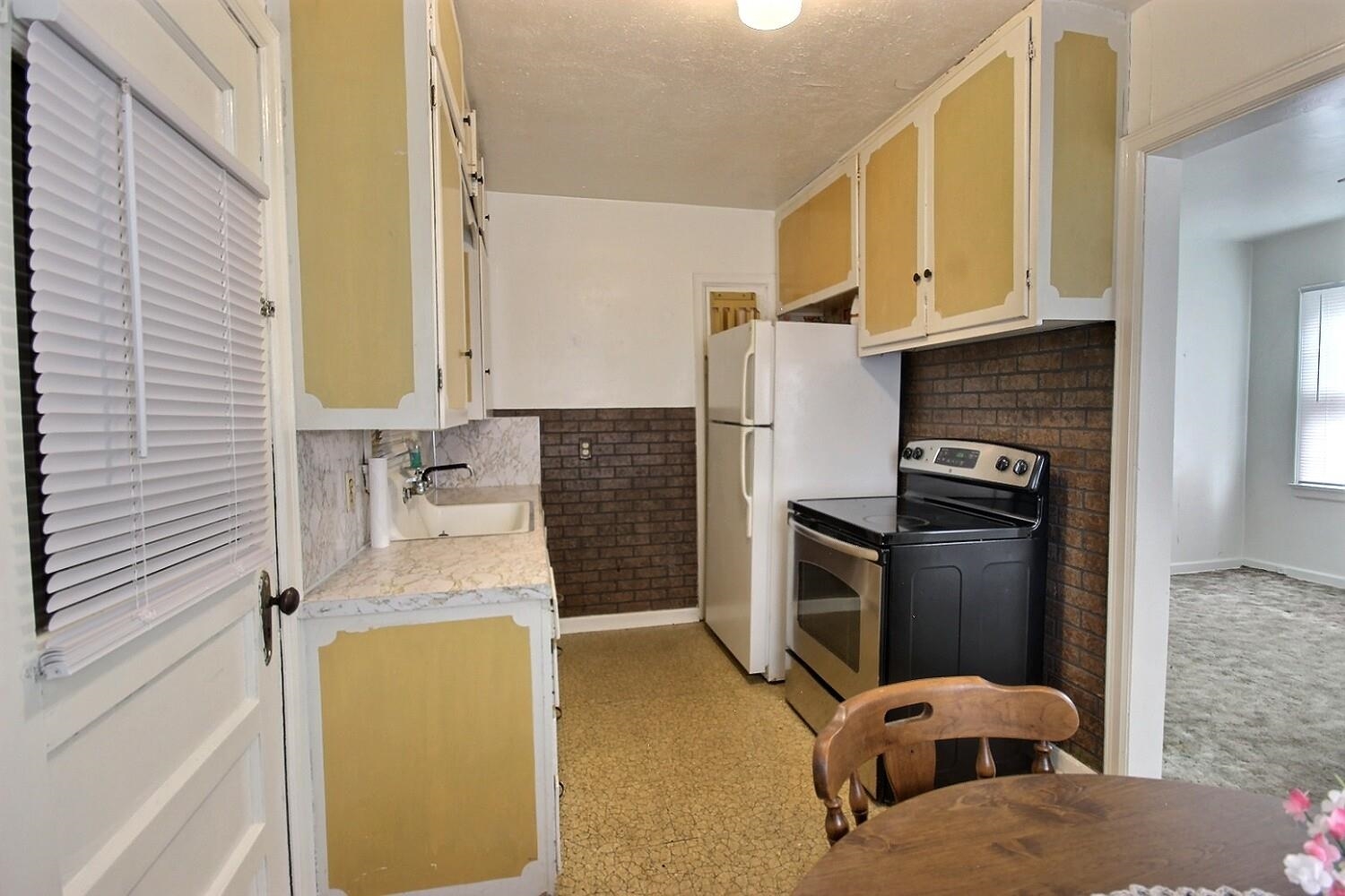 2108 S Washington Ave, Wichita, Kansas image 4
