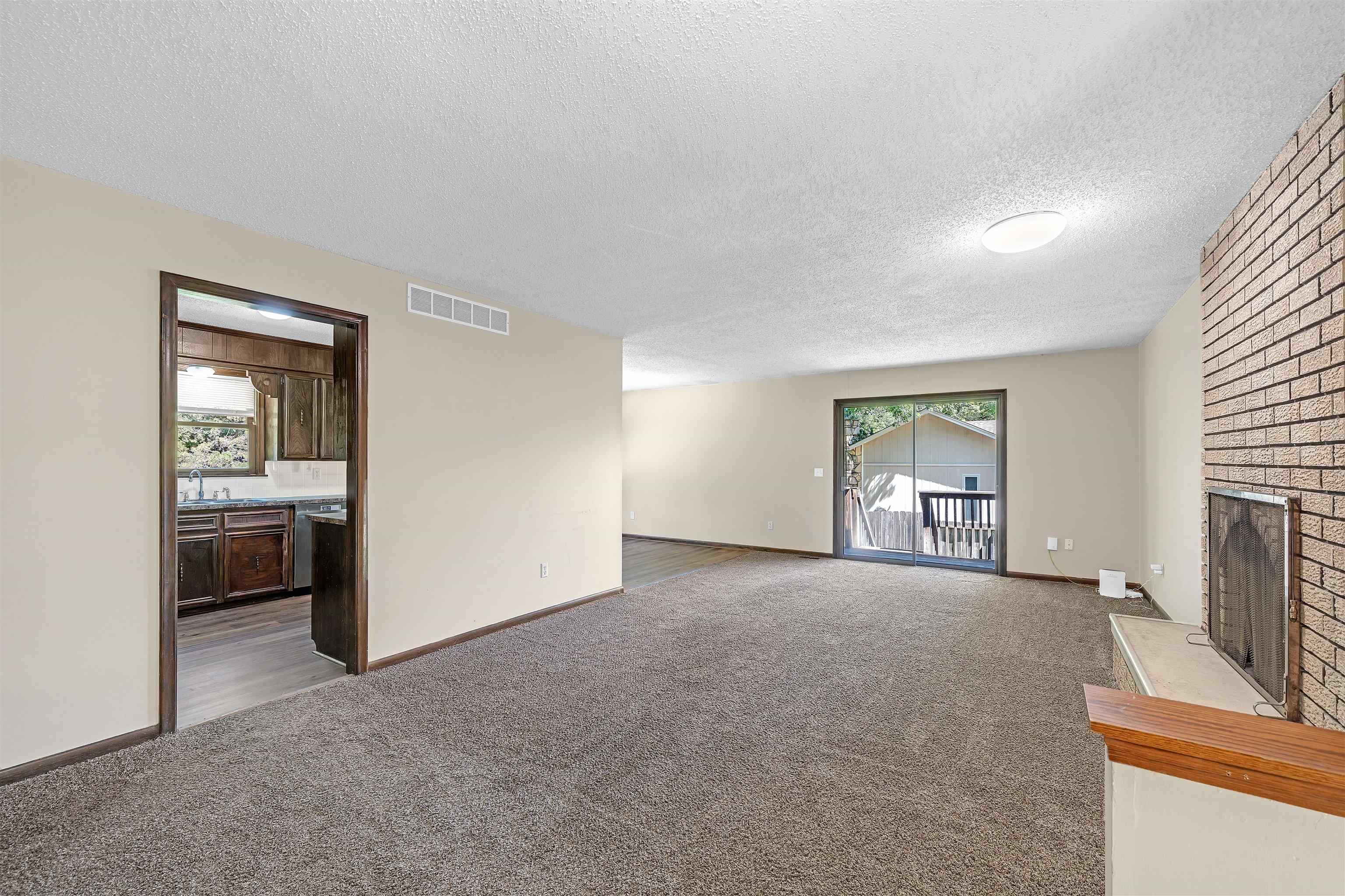 1671 N Maybelle St, Wichita, Virginia image 8