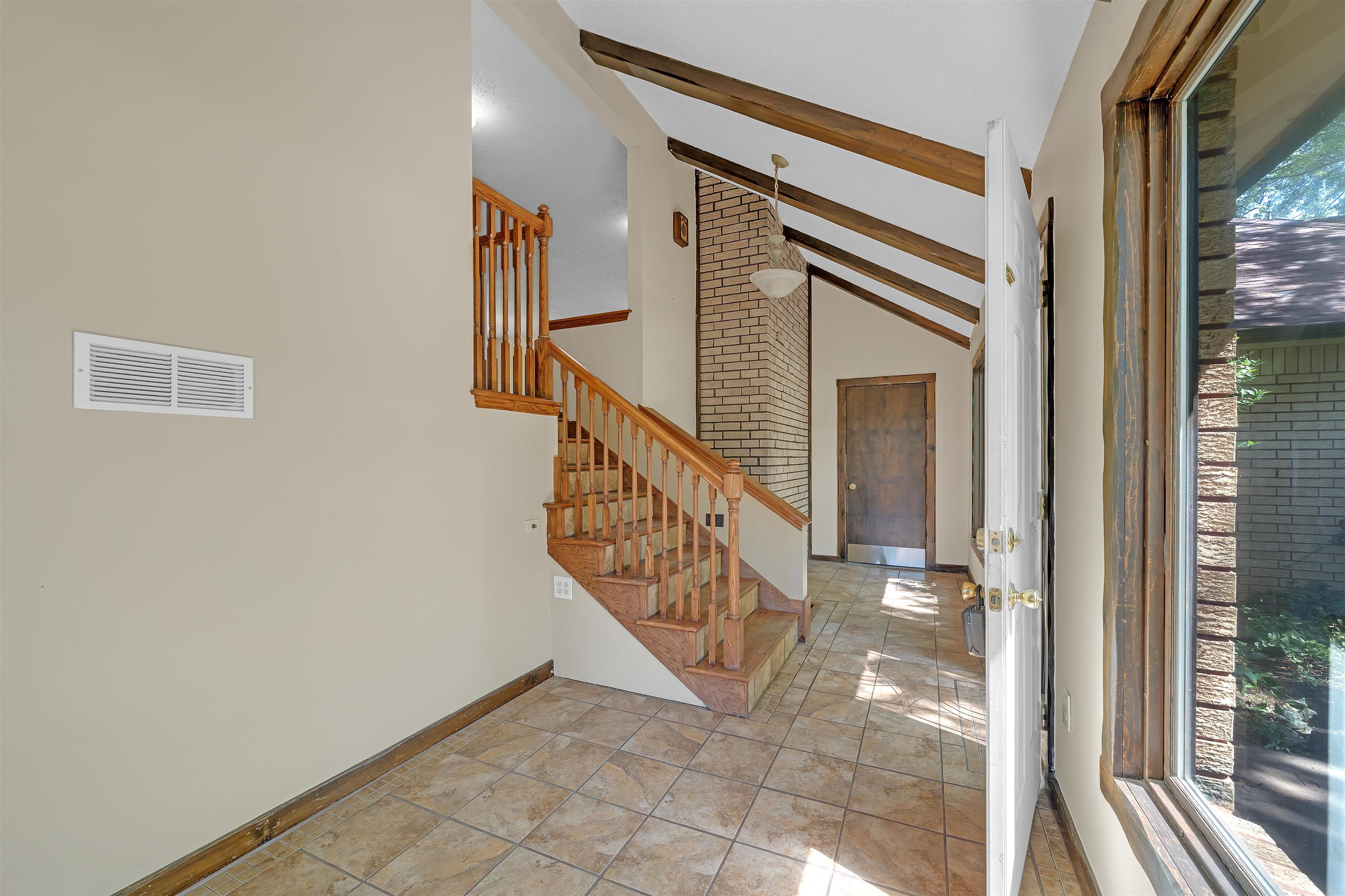 1671 N Maybelle St, Wichita, Virginia image 6
