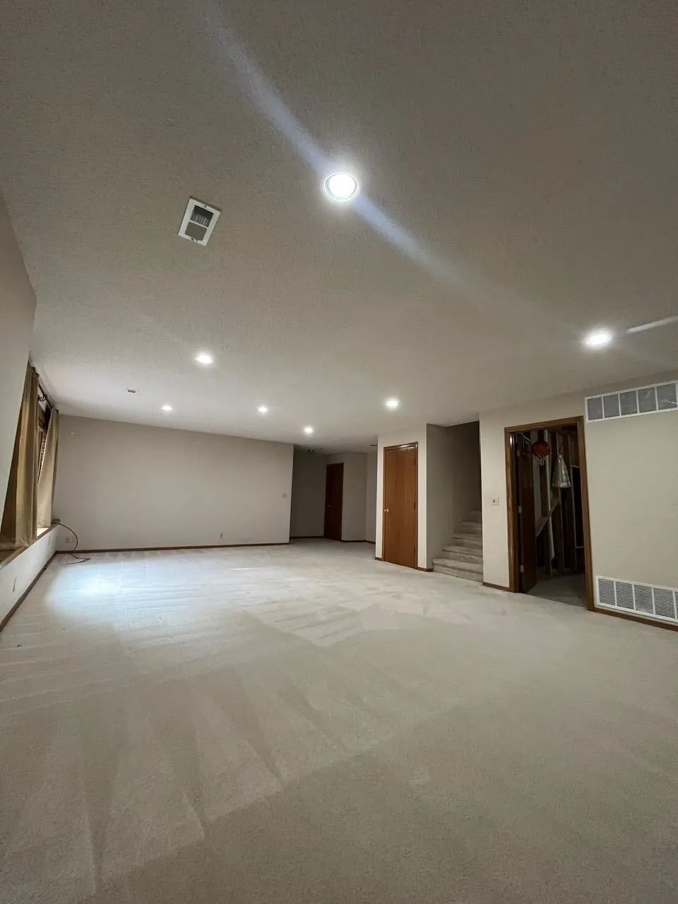 Wichita, Kansas 67206, United States, 4 Bedrooms Bedrooms, ,3 BathroomsBathrooms,Residential,Active,130817